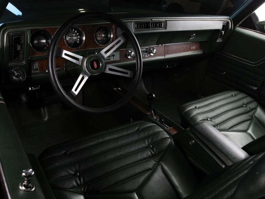 Торпедо Oldsmobile 442 W-30 Holiday Coupe 1970 года  (фото 1 из 26)